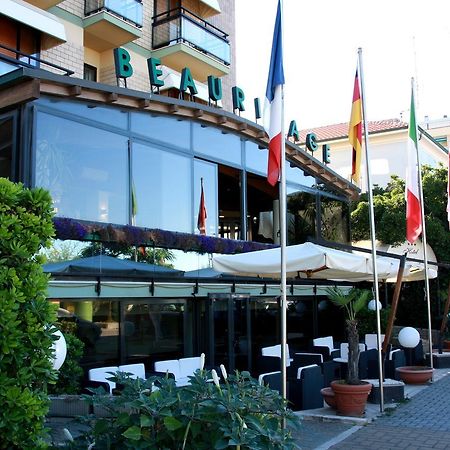 Hotel Beaurivage Fano Exterior foto